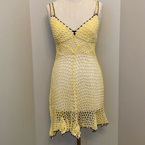 Crochet Yellow w/ Black trim dress w/ thin straps & handkerchief hem. Unlined.xs